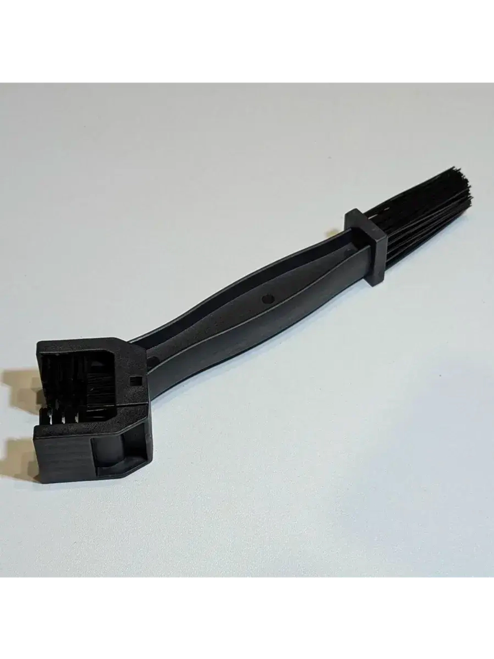 Щётка для очистки цепи мотоцикла