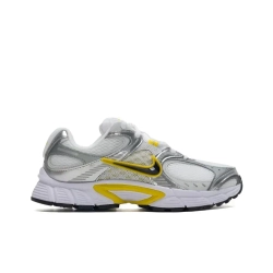 Женские кроссовки Nike V5 RNR 'White Yellow' HQ7901-105