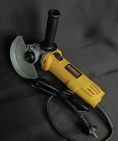 УШМ 125 DeWALT углошлифовальная болгарка DWE8110S