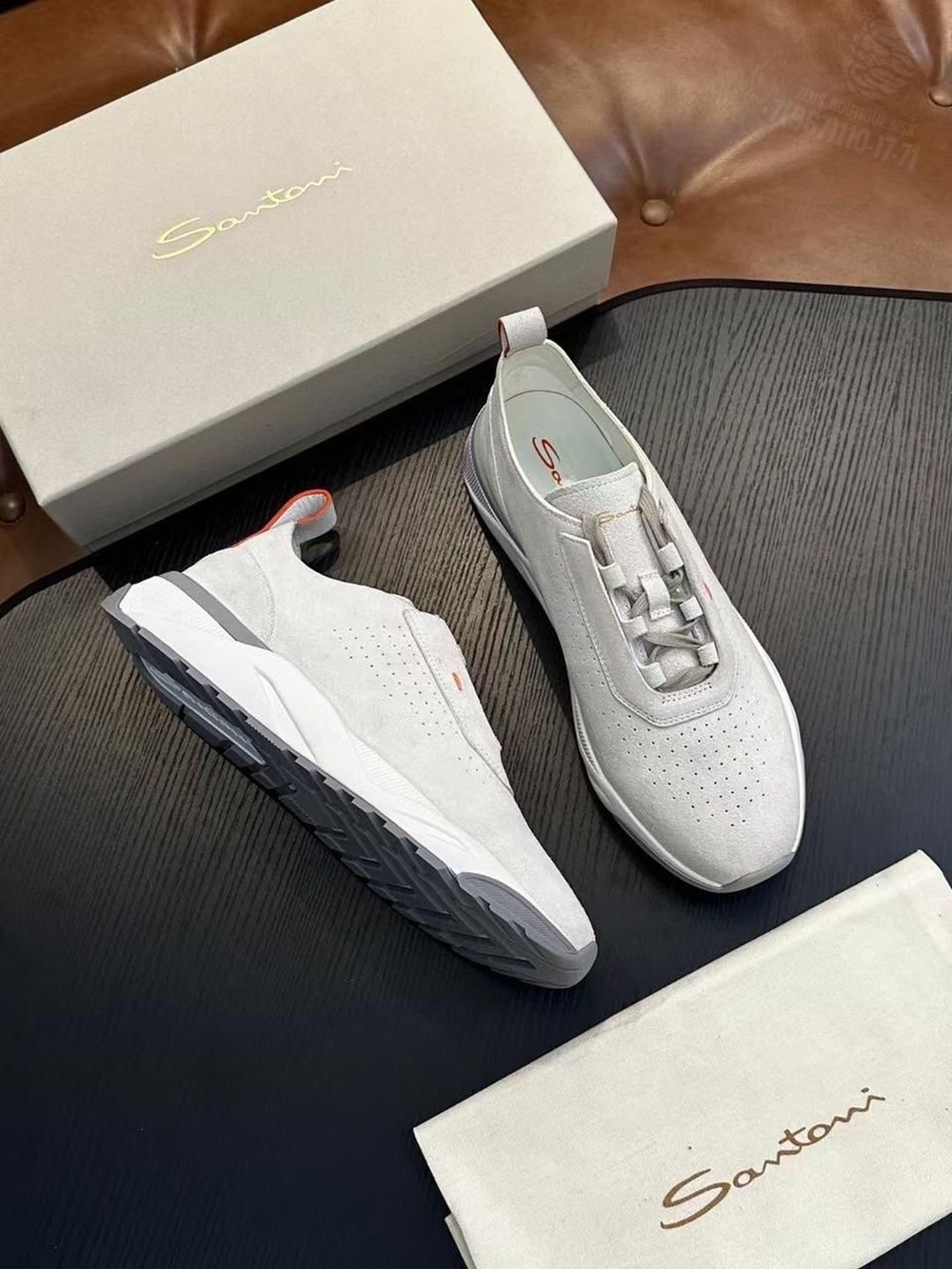 Кроссовки Santoni