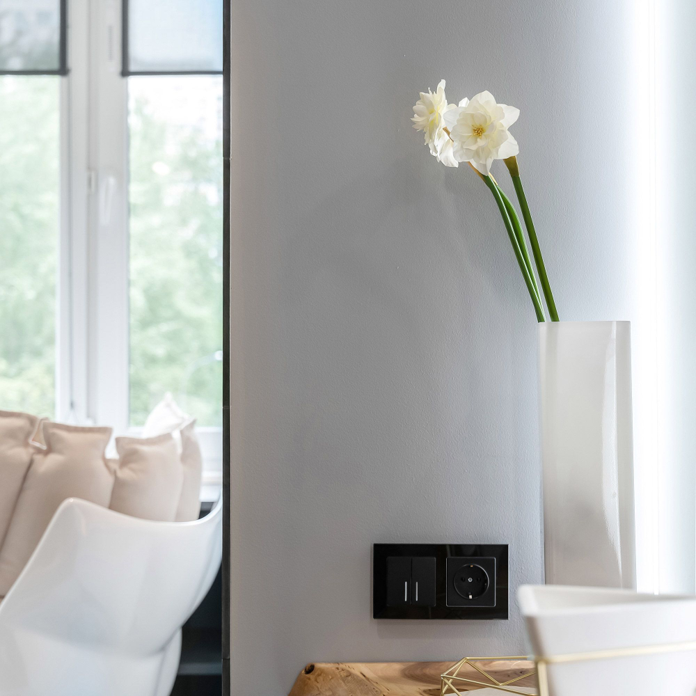 Выключатель двухклавишный с подсветкой (черный матовый)