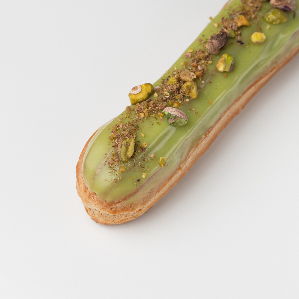 Эклер фисташковый