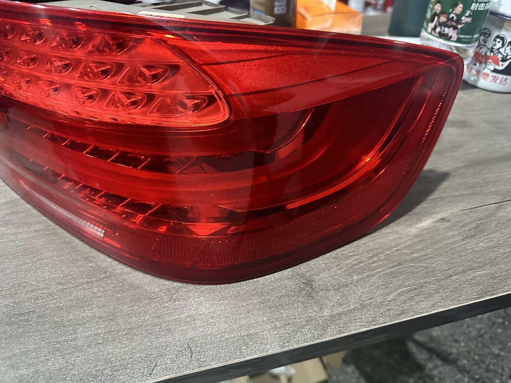 Задние фонари BMW 3 серии E92/E93 (320, 325, 330, 335) комплект