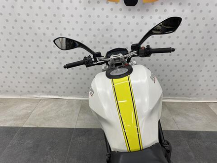 Ducati Monster 696 2011