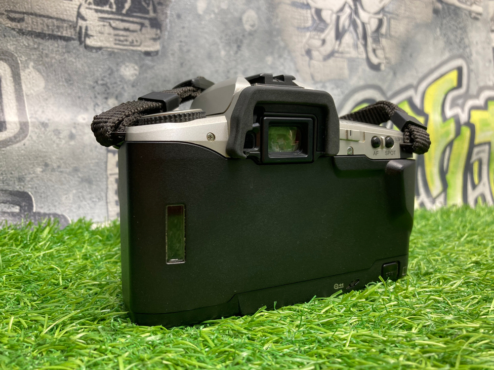 Minolta Dynax 5 kit 28-100mm 3.5-5.6