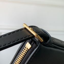 Louis Vuitton Pochette LV Bloom
