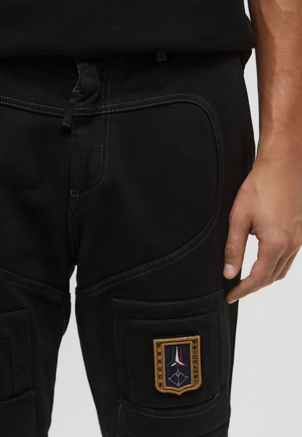 Брюки муж. Aeronautica 743 черный на резинке