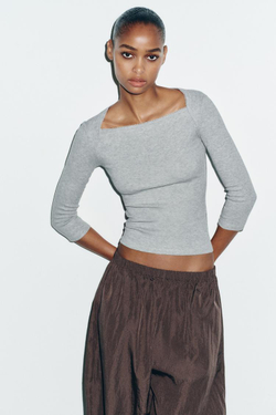 ZARA ФУТБОЛКА ИЗ ХЛОПКА И МОДАЛА, СЕРЫЙ МЕЛАНЖ