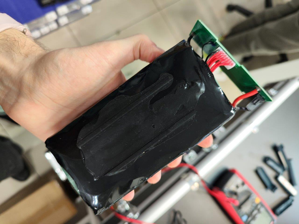 Ремонт аккумулятора для блокиратора дронов ГАРПИЯ 120