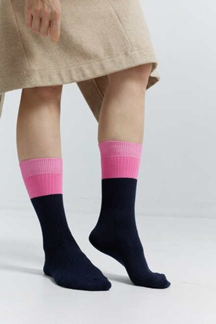 Носки из хлопка черно-розового цвета