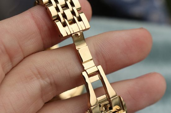 Женские наручные часы Emporio Armani AR1877