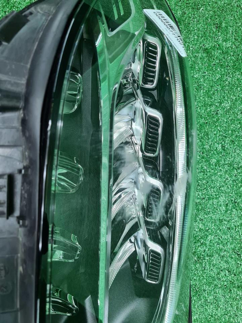 Битая Фара правая Mercedes C w205 (2018-2023) LED