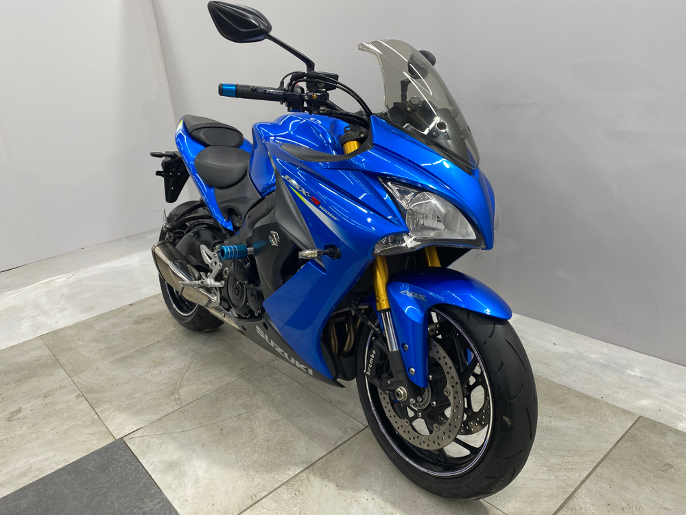 Suzuki GSX-S1000F 049730