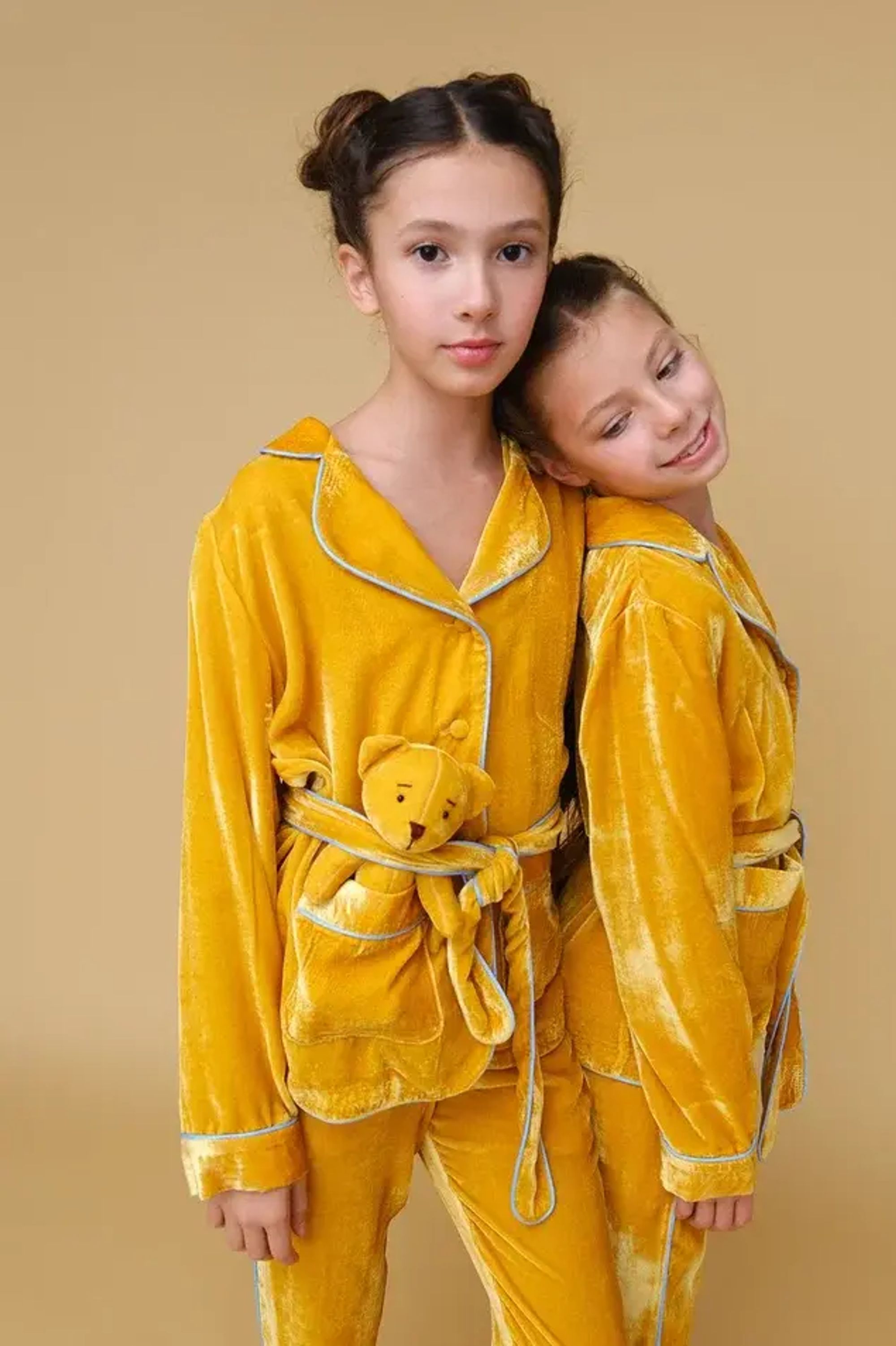 Шелковый костюм Горчичный