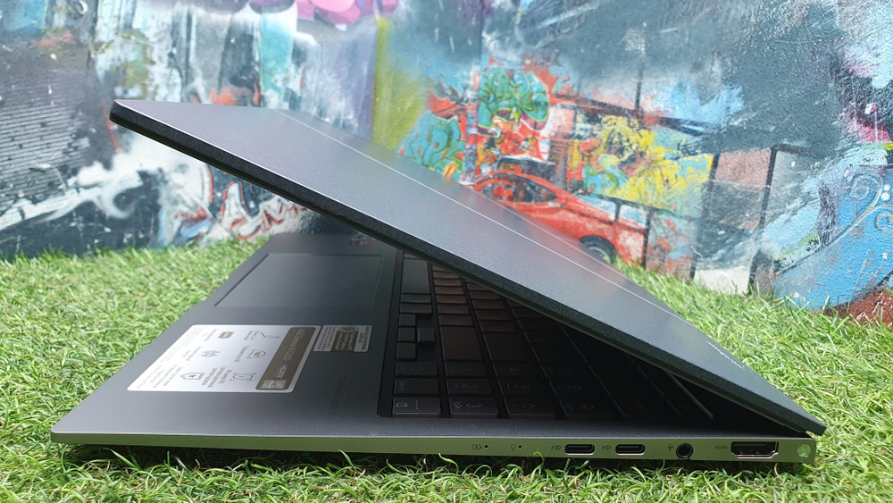 Ноутбук ASUS Ryzen 7/16Gb/3K/120Hz/Zenbook 15 OLED UM3504DA-MA475 [90nb1163-m00cb0]/Windows 11