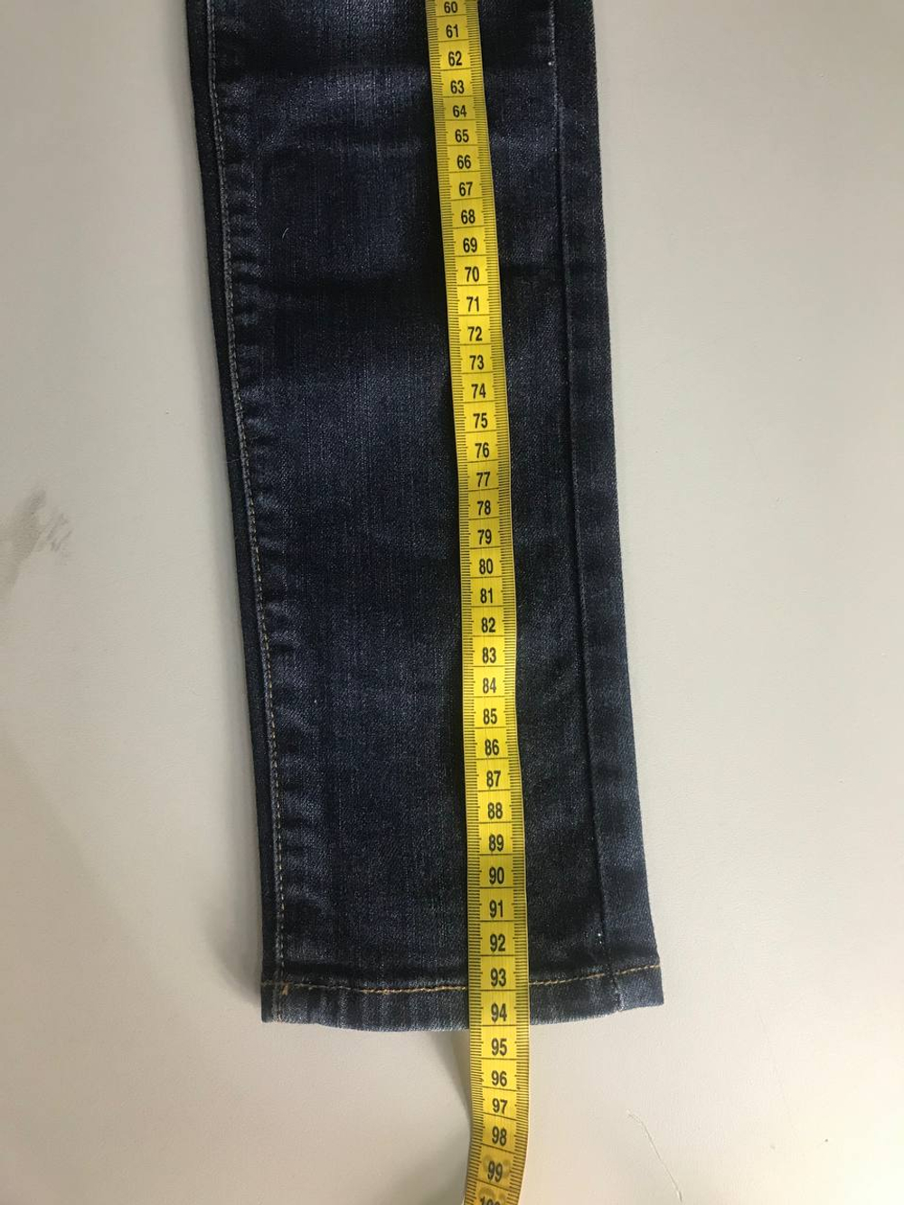 Джинсы Mango практичные, маркировка 32, визуально на 40 размер