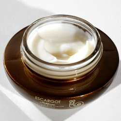 Farmstay Крем для век с экстрактом королевской улитки Escargot Noblesse lntensive Eye Cream 50мл