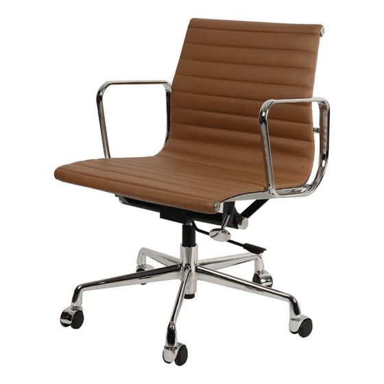 Офисное кресло Eames Ribbed EA 117 коричневая кожа