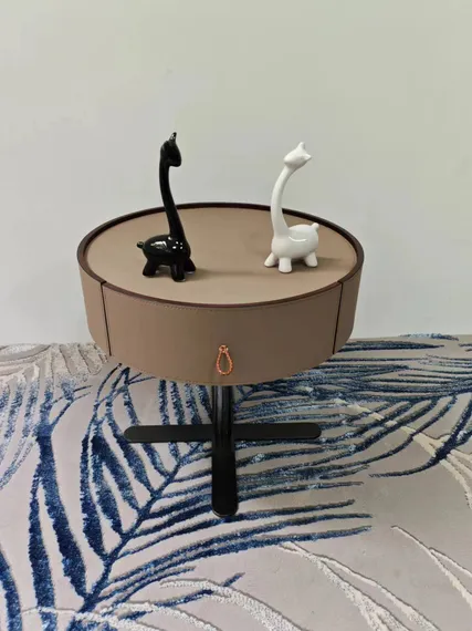 Тумбочка-столик но ножке CT-68, Ø50х48 см