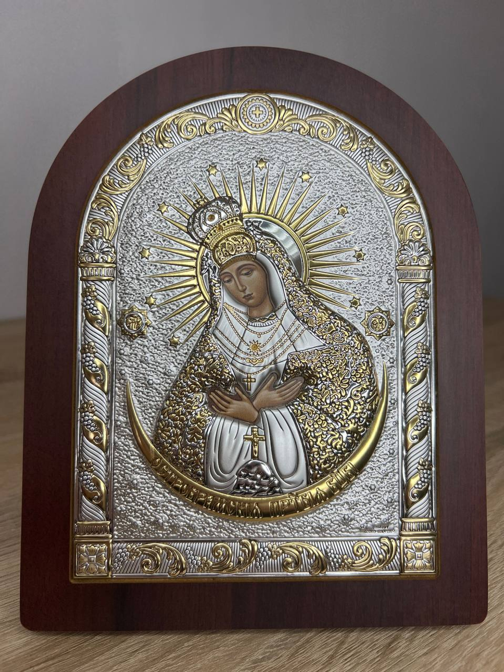 Остробрамская БМ,икона арочная, красное дерево 120х160