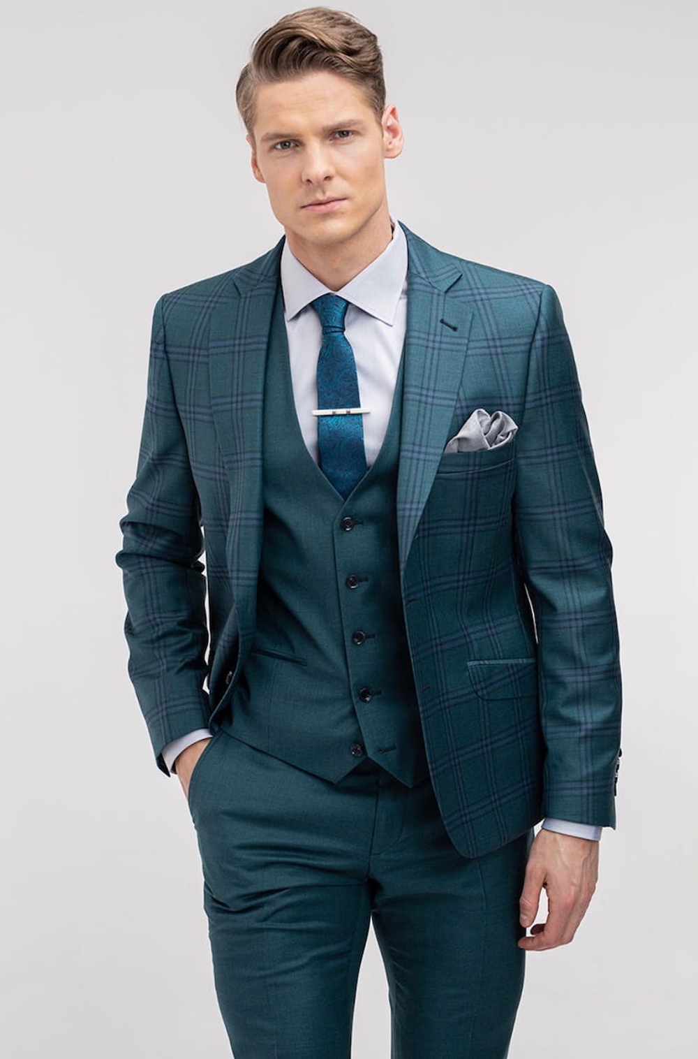 Мужской классический костюм (зеленый) В53