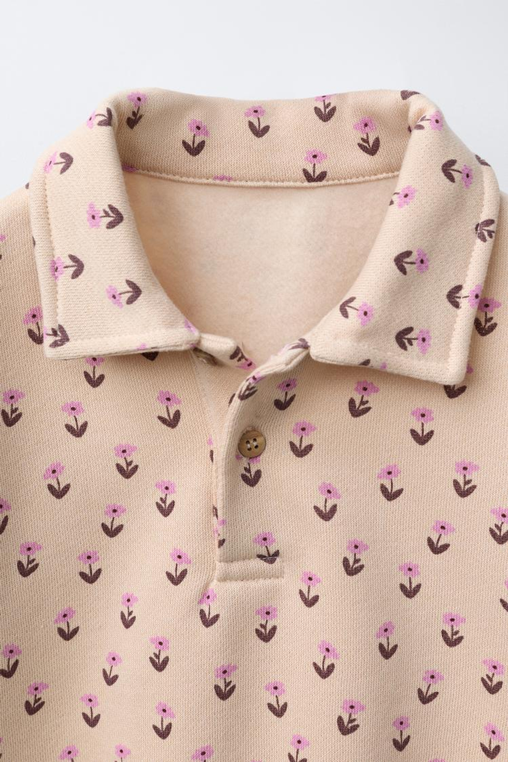 ZARA ТОЛСТОВКА ПОЛО ЦВЕТЫ, ЦВЕТ СЛОНОВОЙ КОСТИ