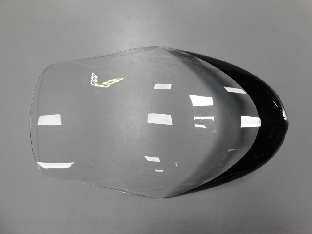 Стекло ветровое Suzuki Skywave 250 400 03-06