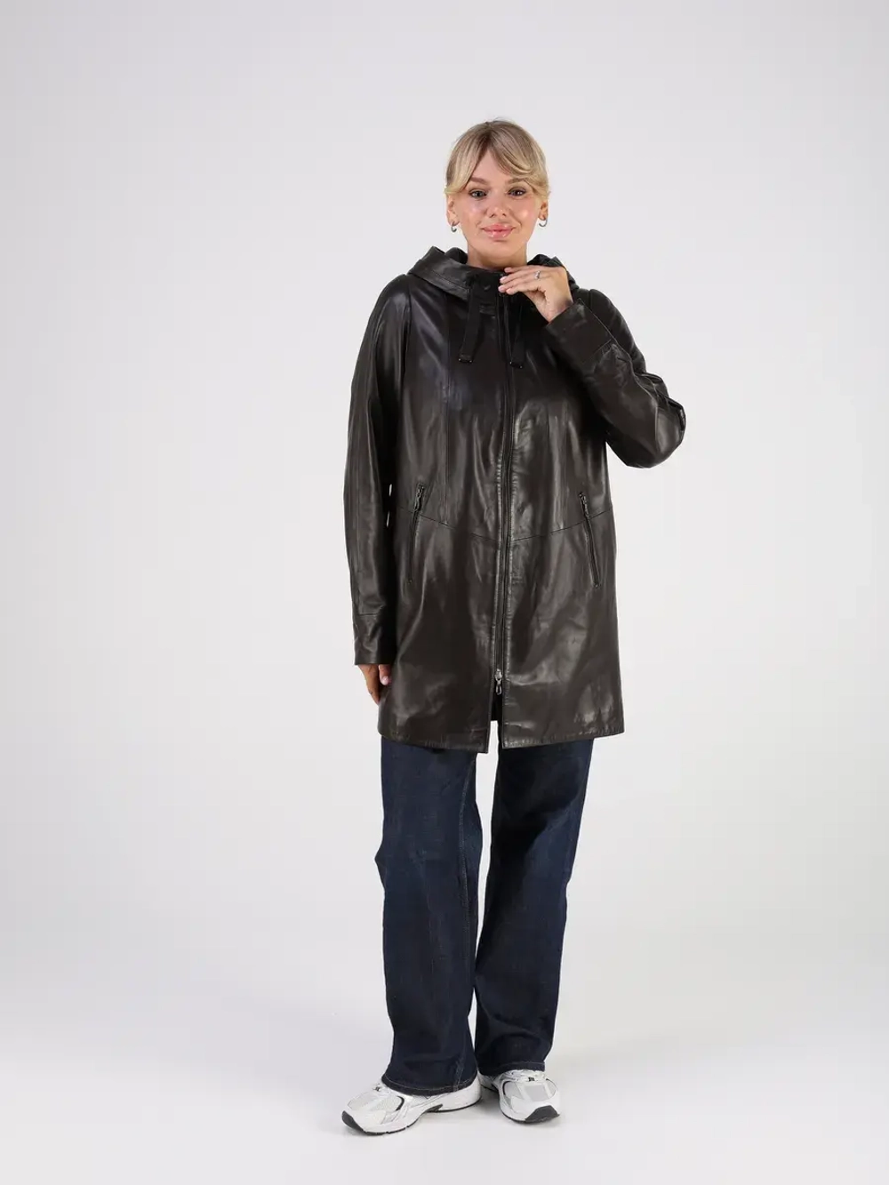 Кожаная куртка демисезонная с капюшоном длинная