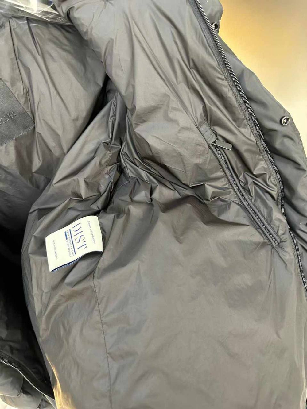 Пуховик Moncler