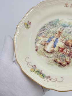 Тарелка The World of Peter Rabbit