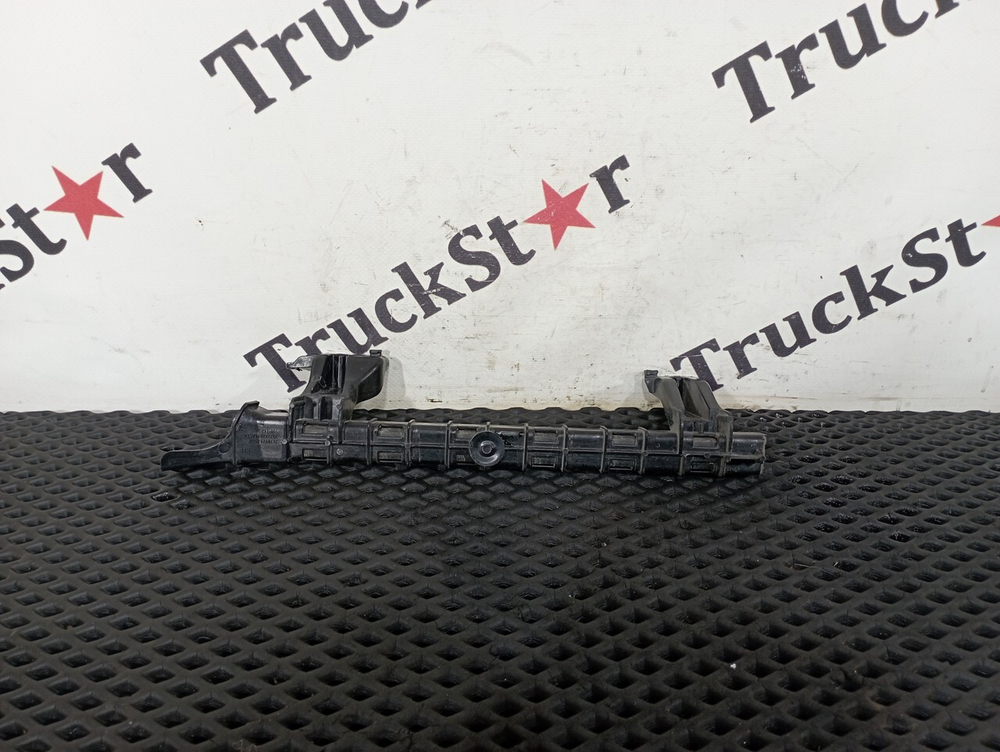 Направляющая стекла двери правой 2020г.