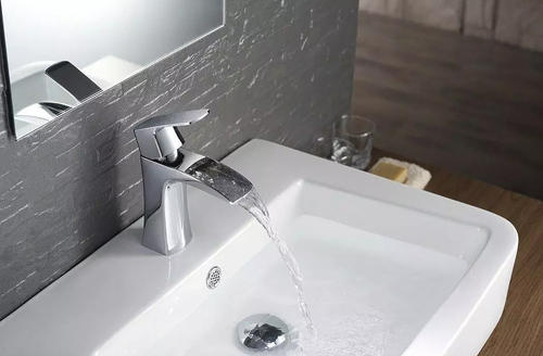 Смеситель для раковины Timo Lumi 4261/00F Хром