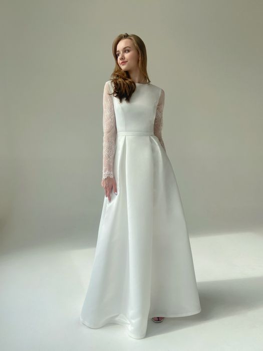 Свадебное платье Классика с кружевным рукавом (молочный)