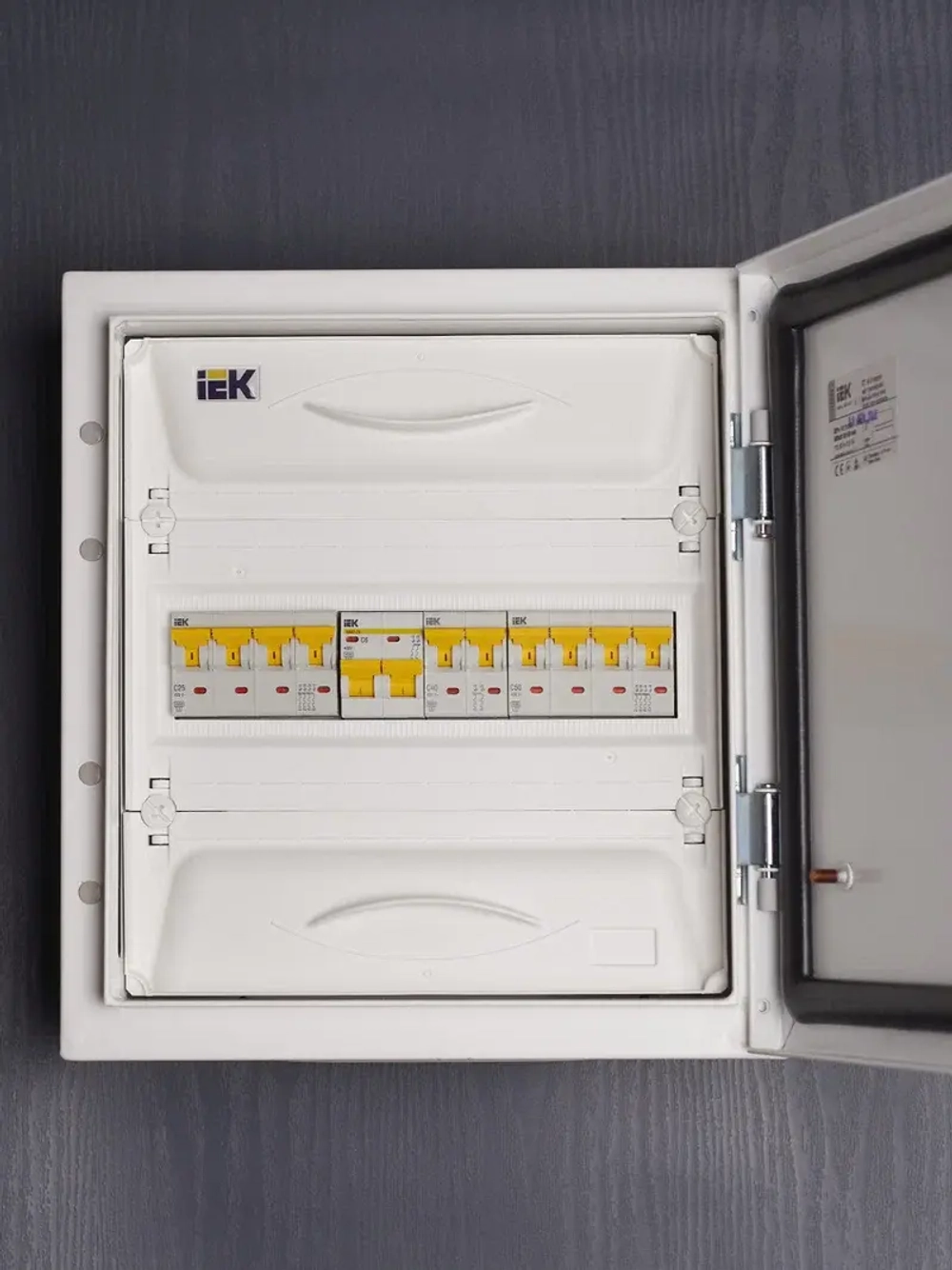 Автоматический выключатель IEK BA47-29 C, 6A, 2P, 400 V