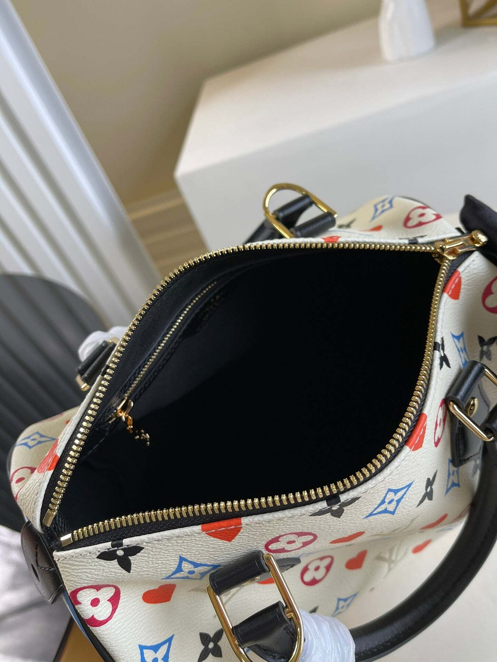 Louis Vuitton Speedy 25