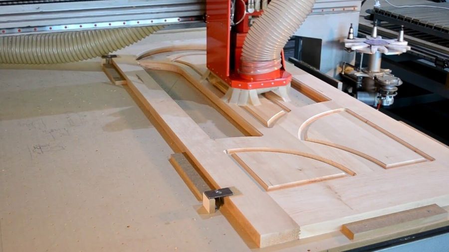 Инновационные технологии в производстве дверей: новые материалы и конструкции