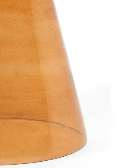 Охровый приставной столик “Флумс”