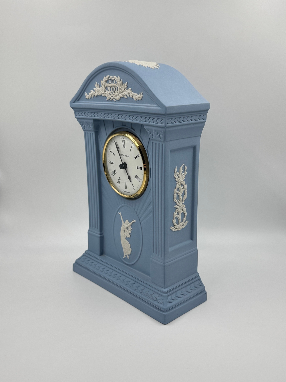 Часы Wedgwood Миллениум