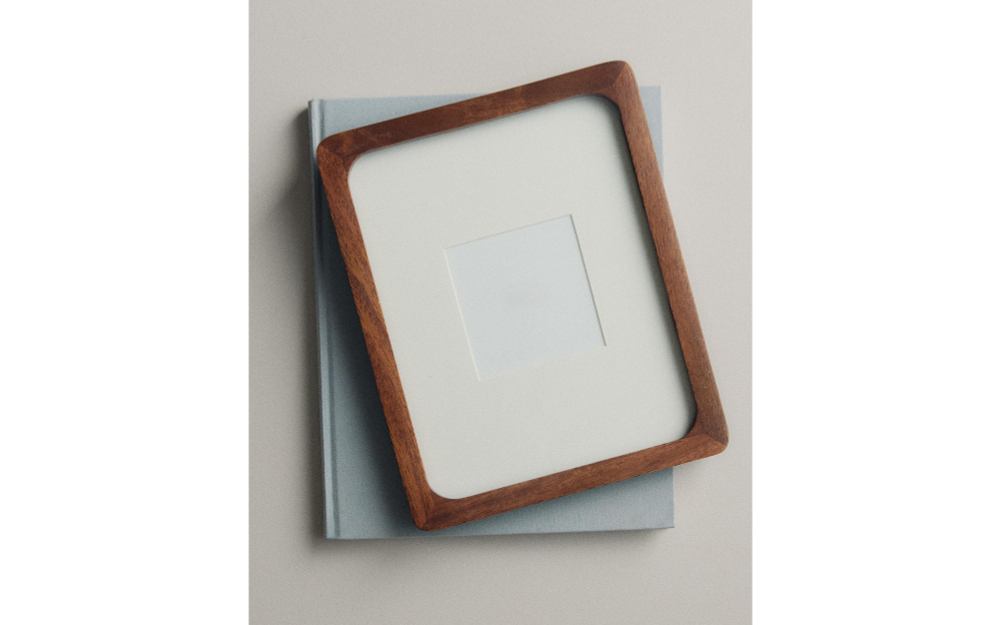 Zara Home Фоторамка из дерева, цвет коричневый, 22.5 см