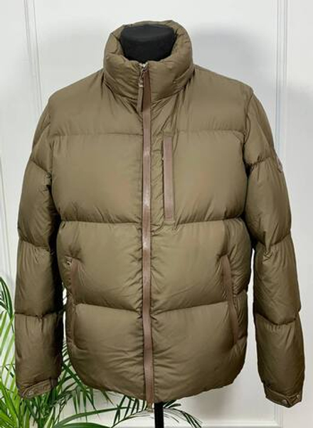 Пуховик Moncler