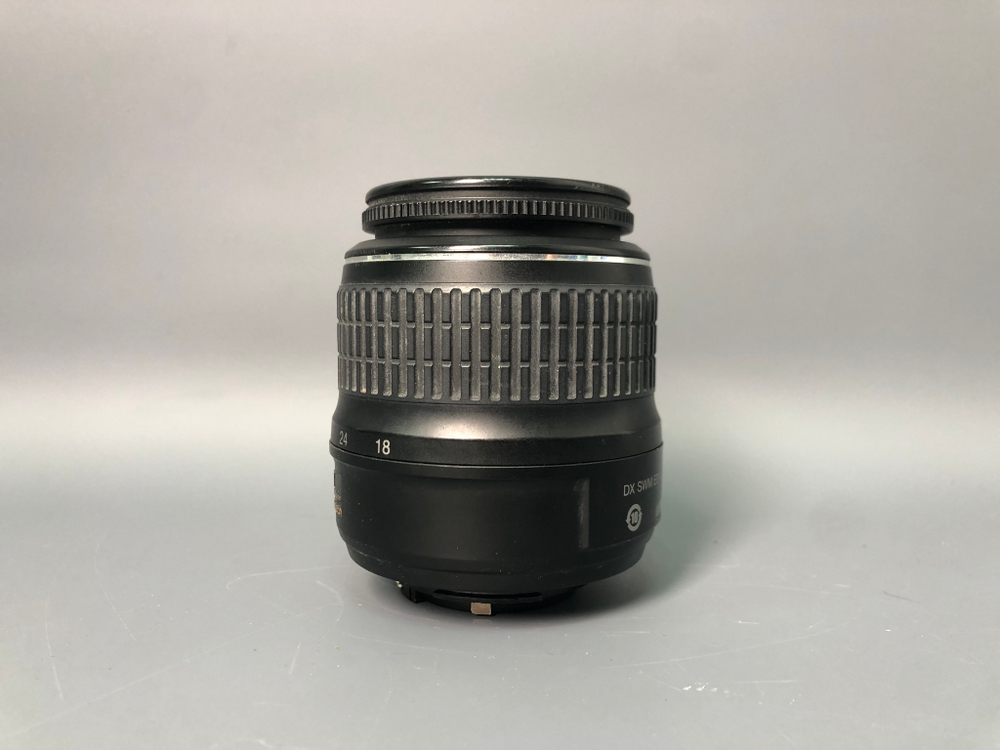 Nikon D3200 kit 18-55mm 3.5-5.6G VR 17000 кадров пробега.