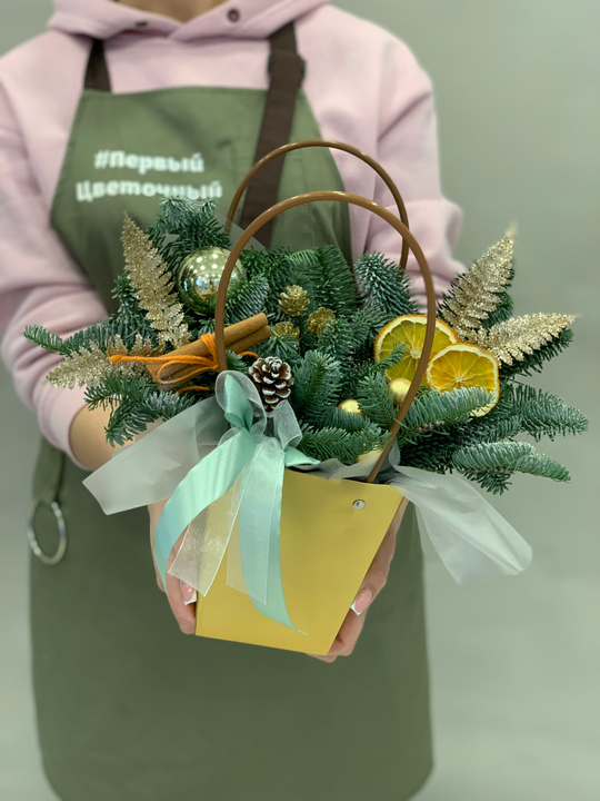 Букет цветов Елка в сумке (цитрус)