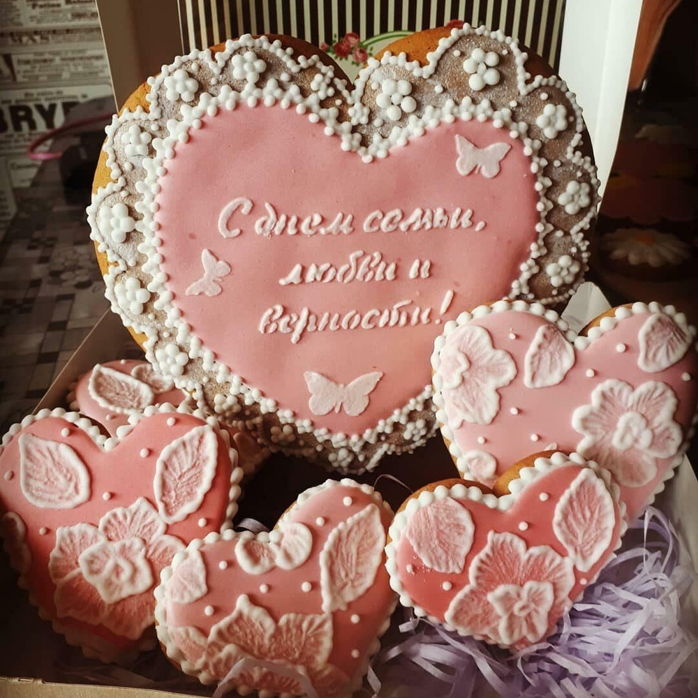 Трафарет Надписи №10 С днём семьи, любви и верности