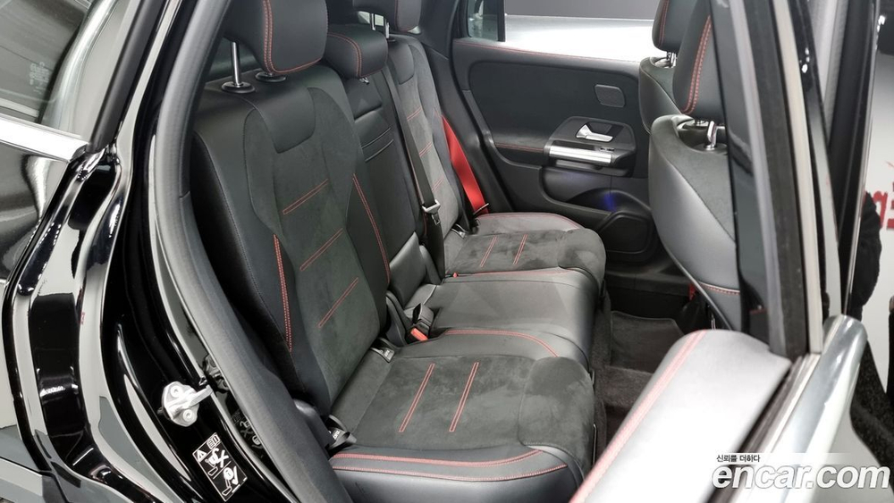 Mercedes-Benz GLA-Class H247 GLA45 AMG 4MATIC+ (12.2022)