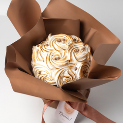 Итальянский кулич с карамельными кубиками