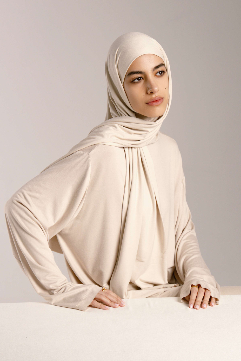 Хиджаб Молик двухслойный бежевый