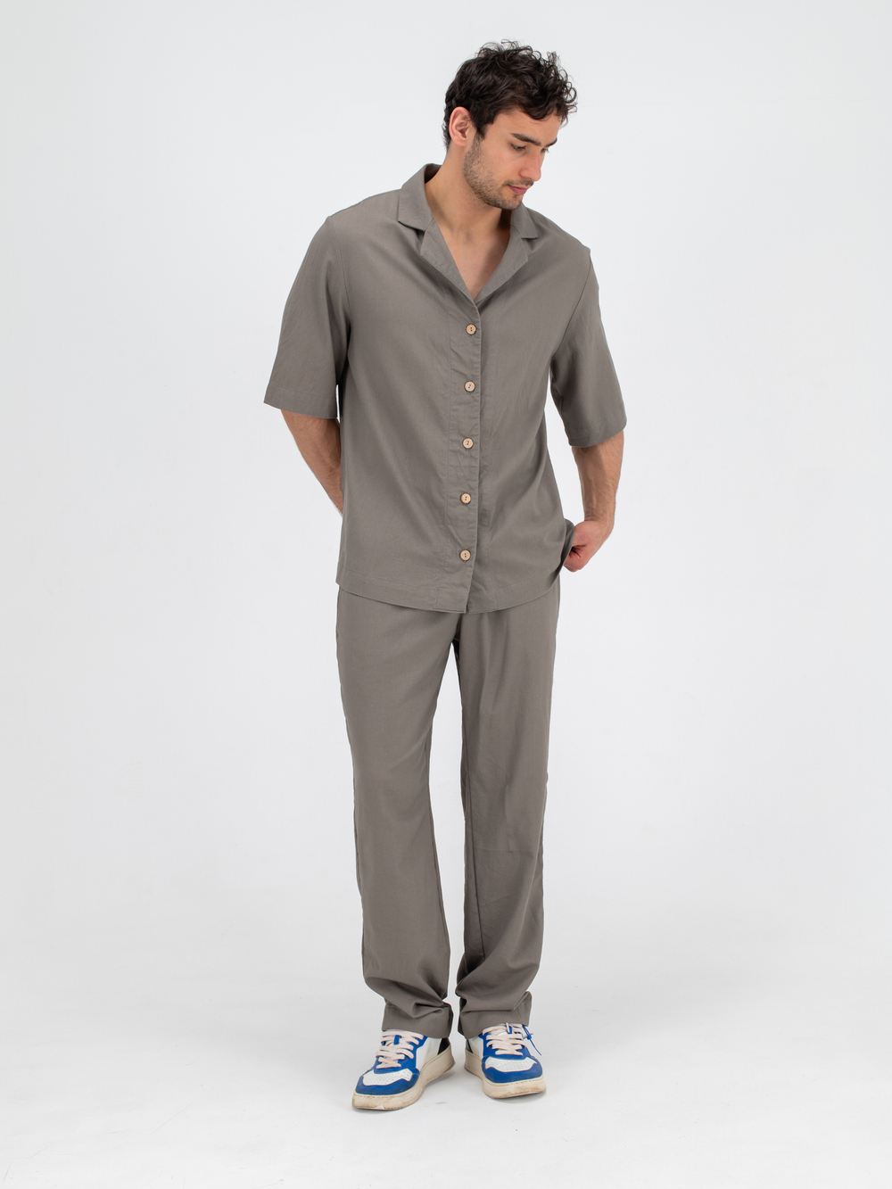 Костюм льняной с брюками. Хаки