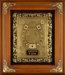 Деревянная ключница "Подкова"