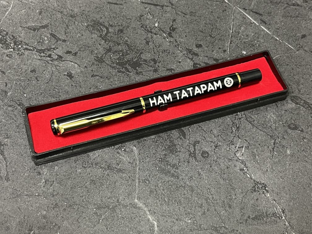 Ручка шариковая подарочная с лазерной гравировкой "Нам Татарам пофиг"