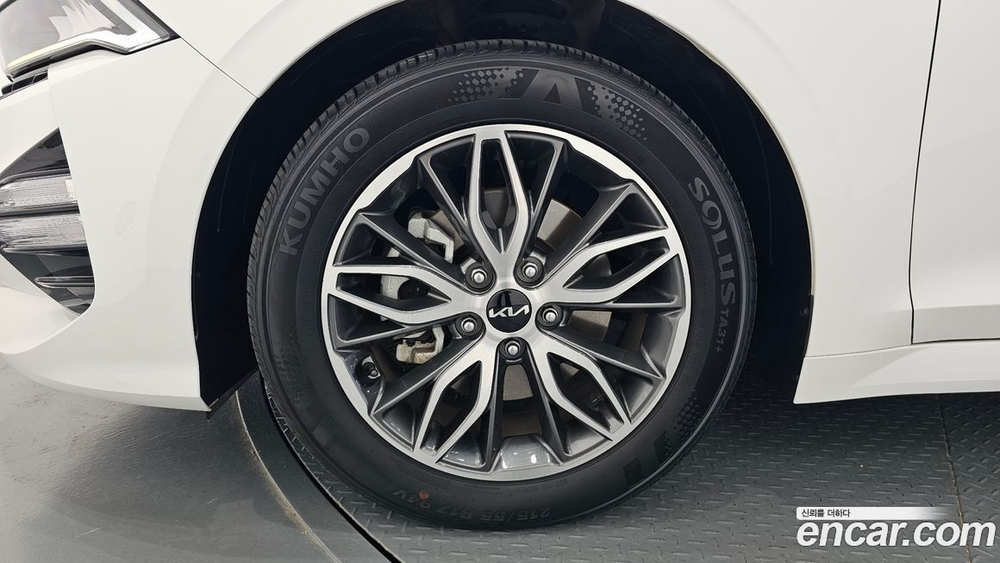Kia K5 (Optima) 3 Generation 2.0 (04.2022)